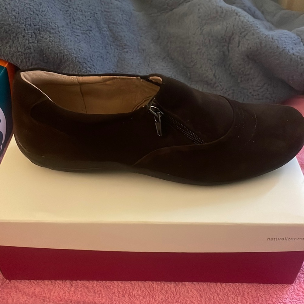 Naturalizer brown booties